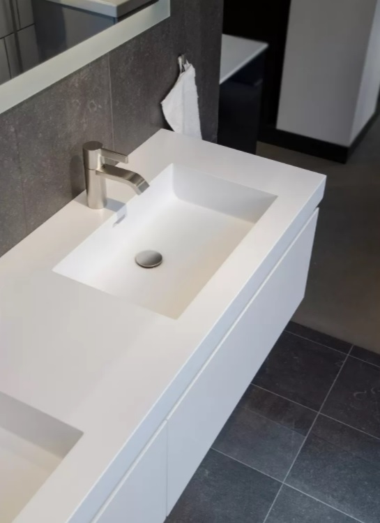 Bademli Corian Banyo Tezgahı